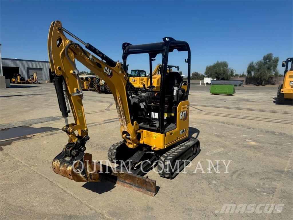 CAT 301.7 Excavatoare pe șenile
