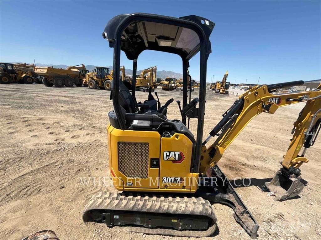 CAT 301.7 C1 Excavatoare pe șenile

