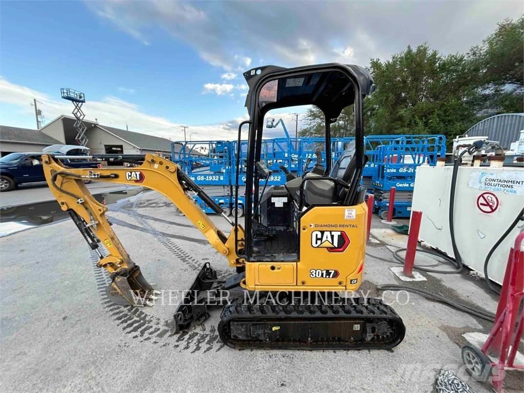 CAT 301.7 C1 Excavatoare pe șenile

