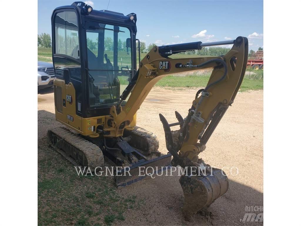 CAT 301.8 Excavatoare pe șenile
