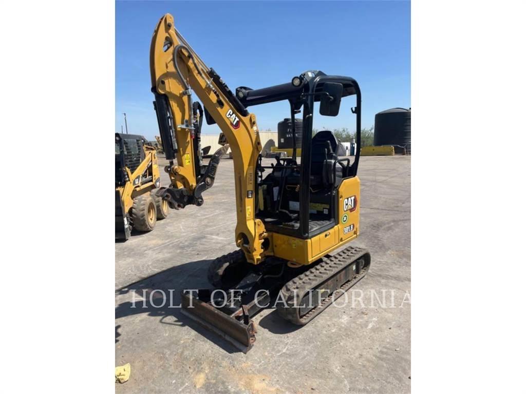 CAT 301.8 Excavatoare pe șenile
