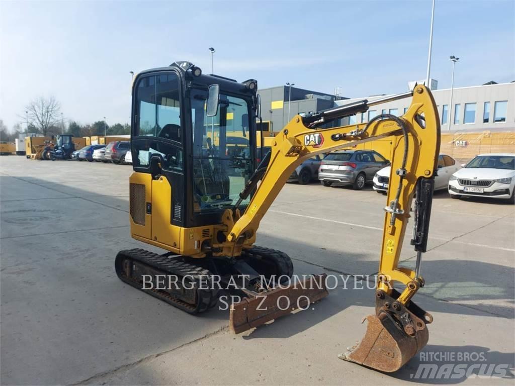 CAT 301.8 Excavatoare pe șenile
