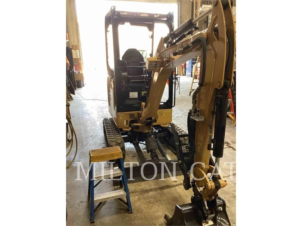 CAT 301.8 Excavatoare pe șenile
