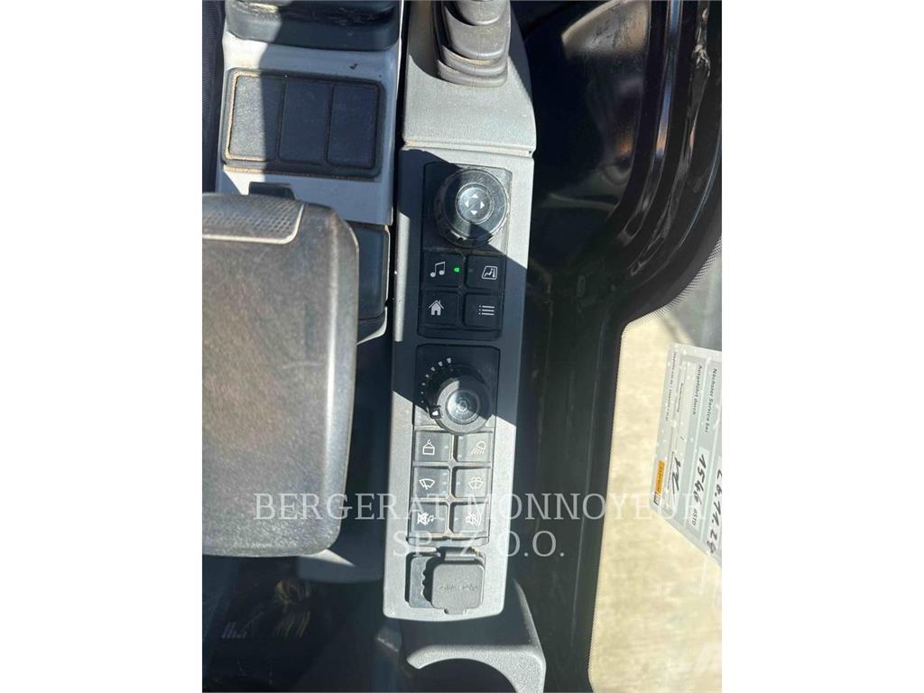 CAT 301.8 Excavatoare pe șenile
