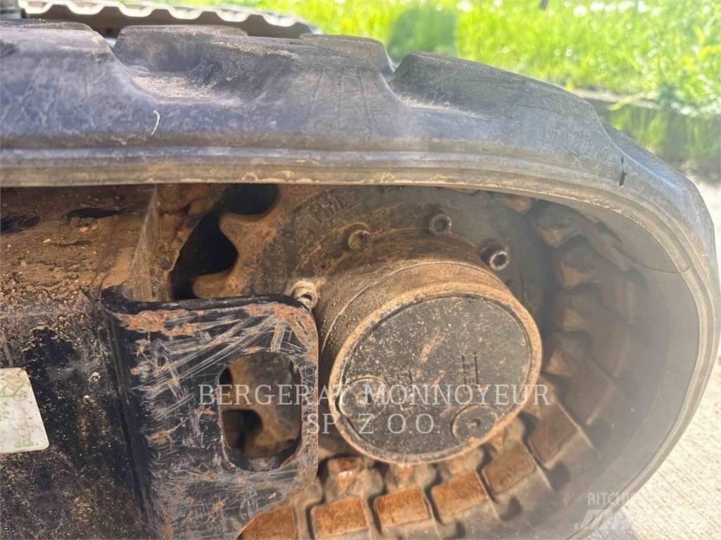CAT 301.8 Excavatoare pe șenile
