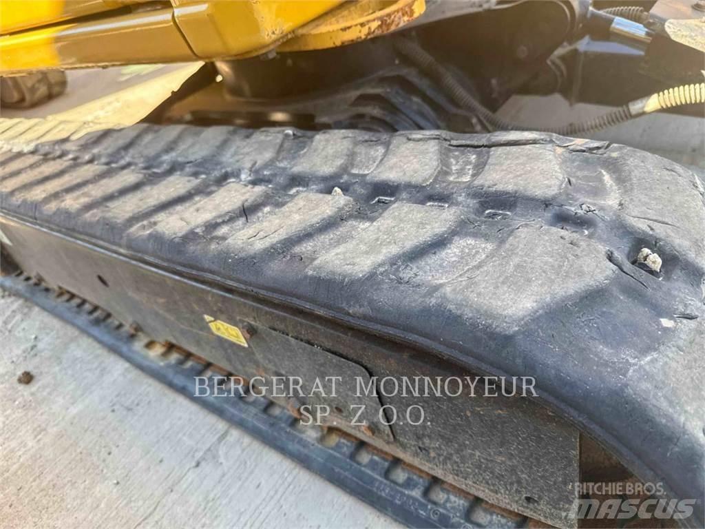 CAT 301.8 Excavatoare pe șenile
