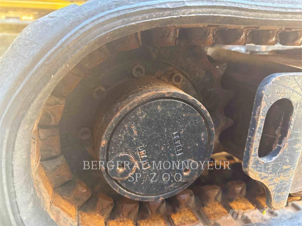 CAT 301.8 Excavatoare pe șenile
