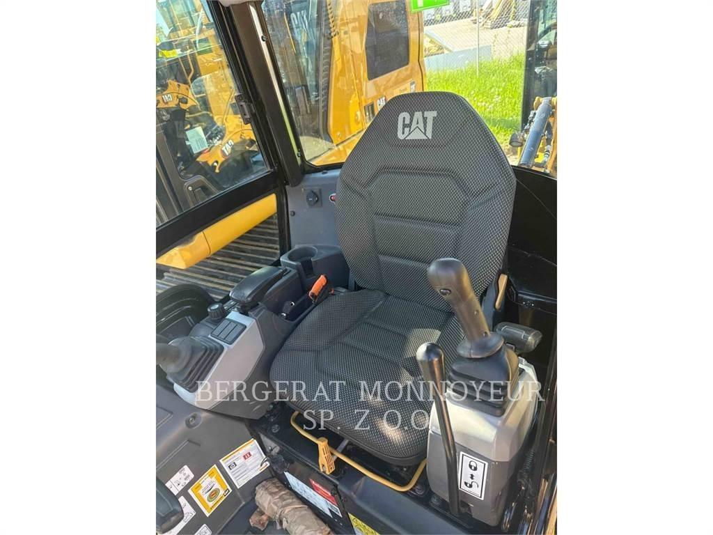 CAT 301.8 Excavatoare pe șenile
