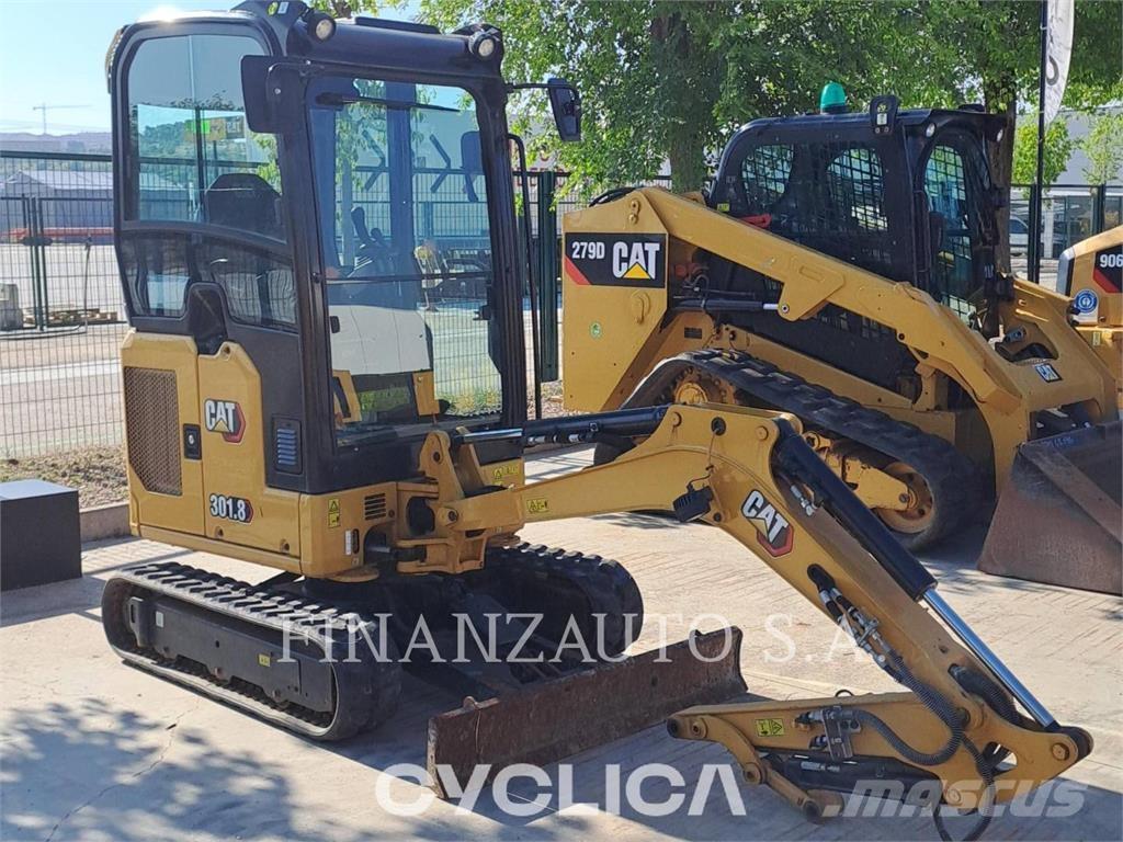 CAT 301.8 Excavatoare pe șenile
