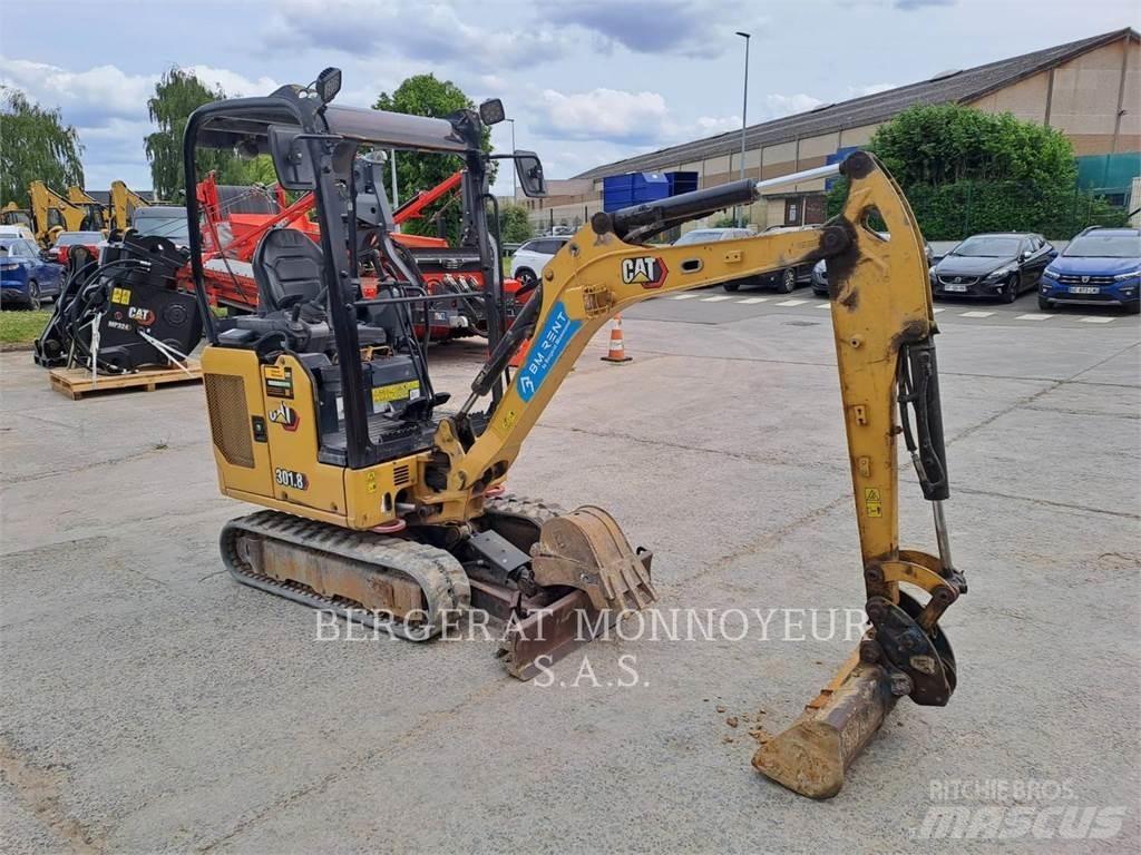 CAT 301.8 Excavatoare pe șenile
