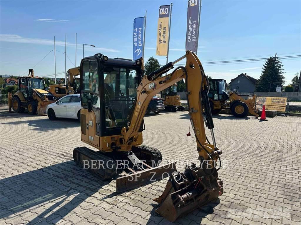 CAT 301.8 Excavatoare pe șenile

