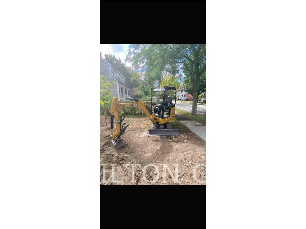 CAT 301.8 Excavatoare pe șenile
