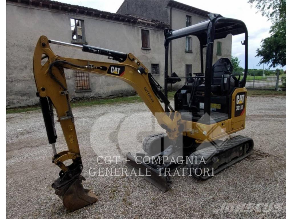 CAT 301.8 Excavatoare pe șenile
