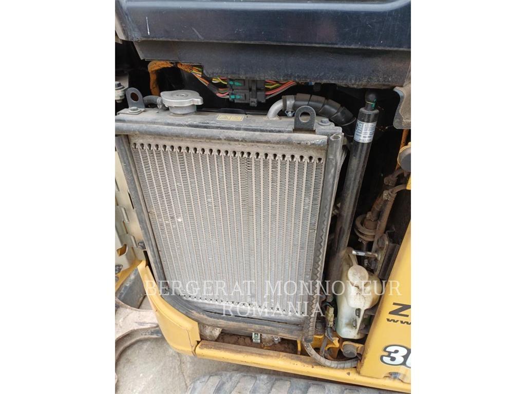 CAT 301.8-05 Excavatoare pe șenile
