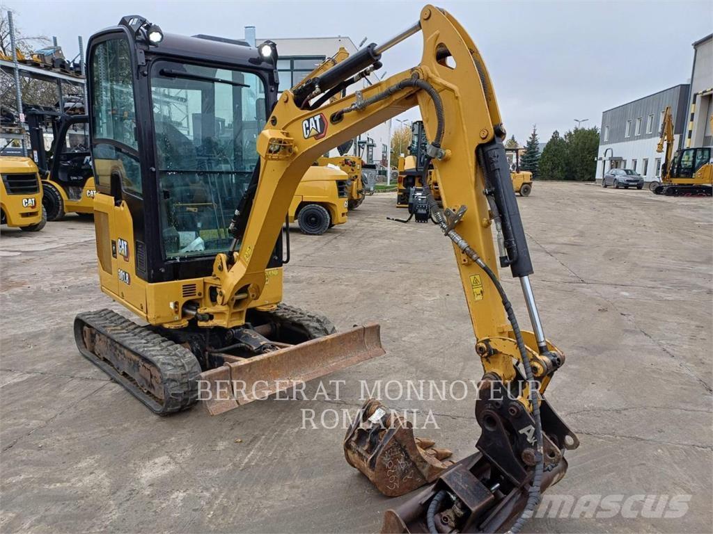CAT 301.8-05 Excavatoare pe șenile
