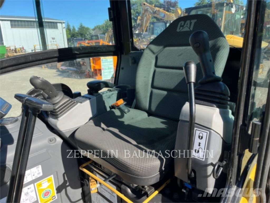 CAT 301.8-05A Excavatoare pe șenile
