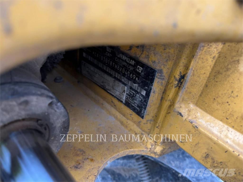 CAT 301.8-05A Excavatoare pe șenile
