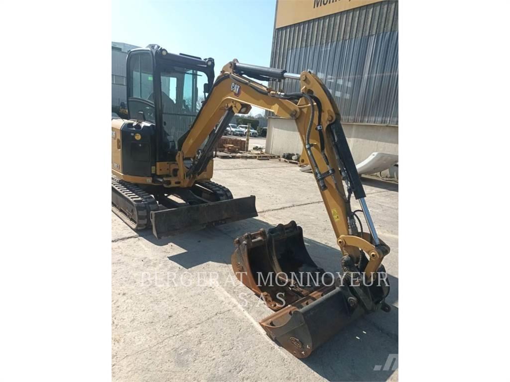 CAT 302.7 Excavatoare pe șenile
