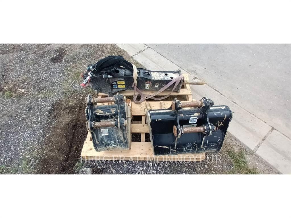CAT 302.7 Excavatoare pe șenile
