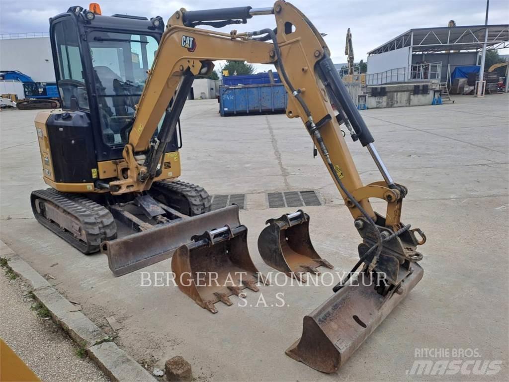 CAT 302.7 Excavatoare pe șenile
