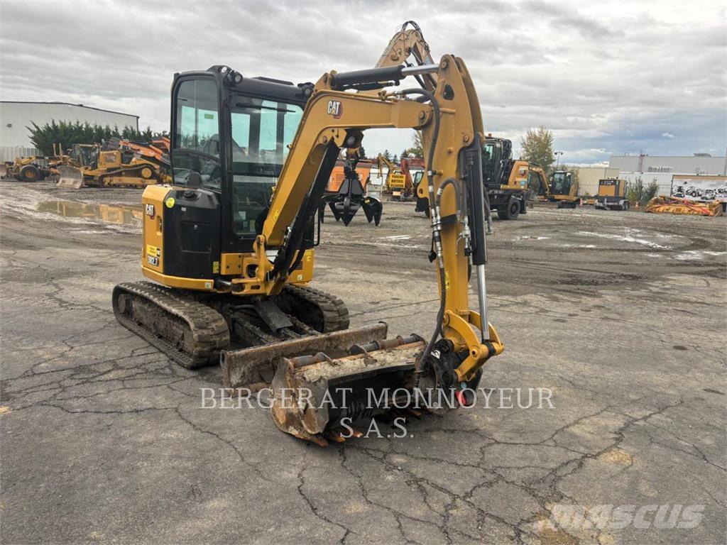 CAT 302.7 Excavatoare pe șenile

