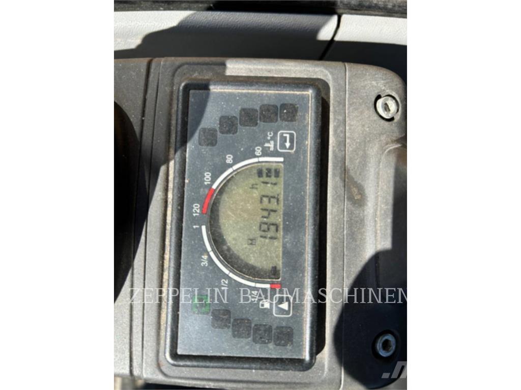 CAT 302.7D Excavatoare pe șenile
