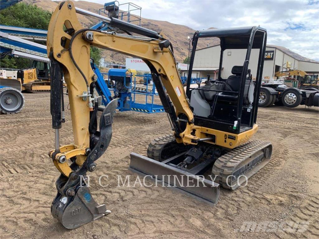 CAT 302.7DCRCN Excavatoare pe șenile
