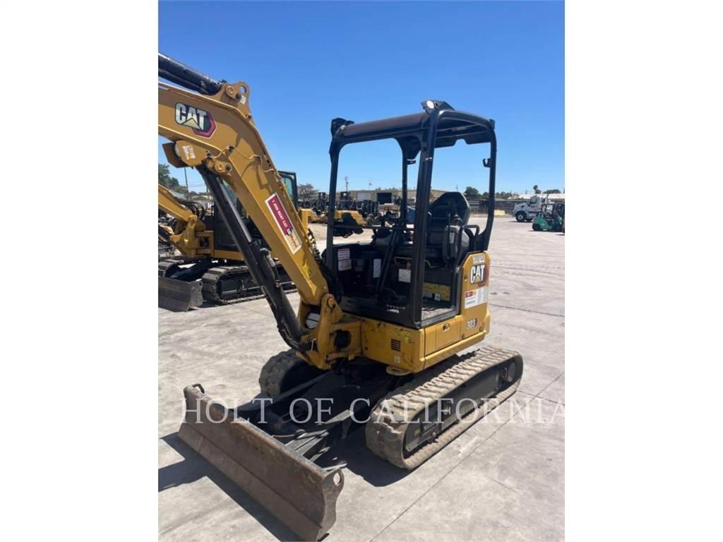 CAT 303 Excavatoare pe șenile
