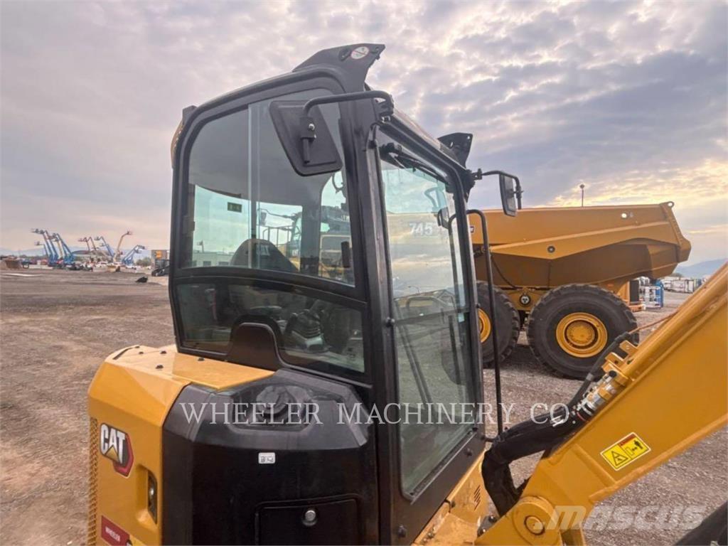 CAT 303.5 C3 Excavatoare pe șenile
