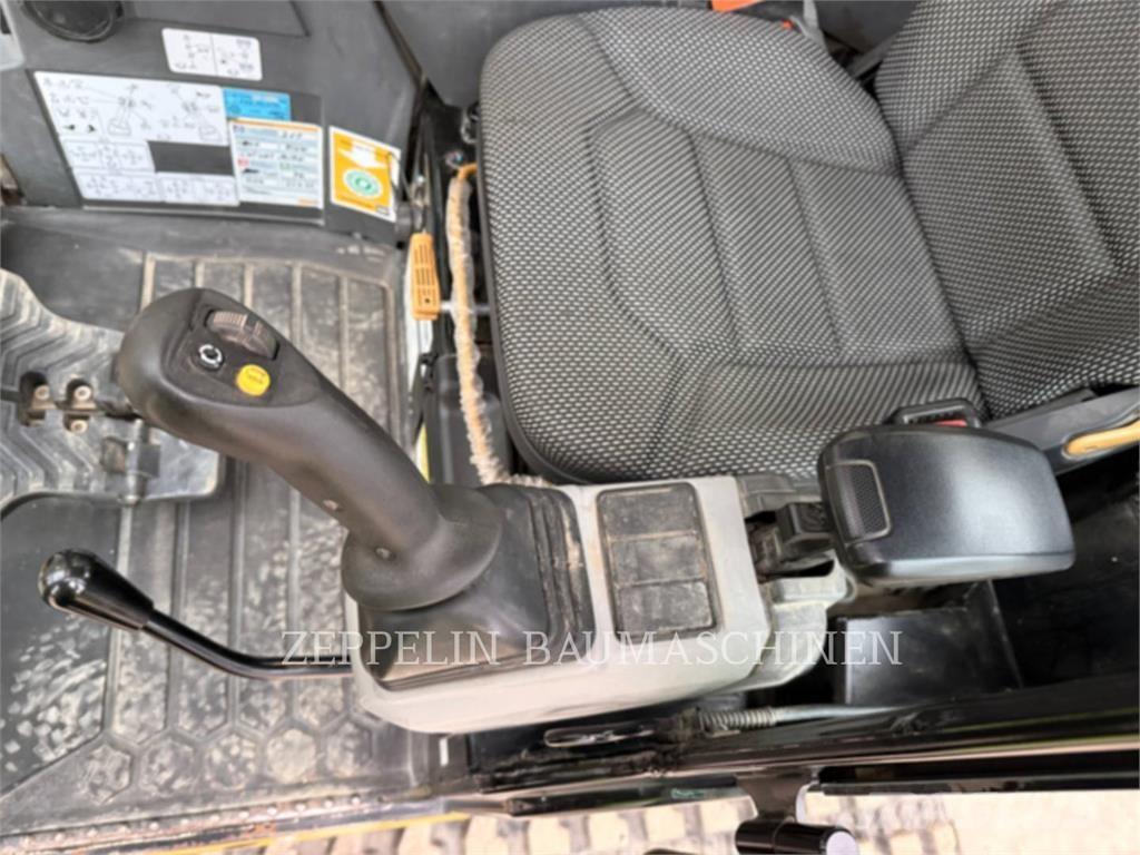 CAT 303.5CR-07 Excavatoare pe șenile
