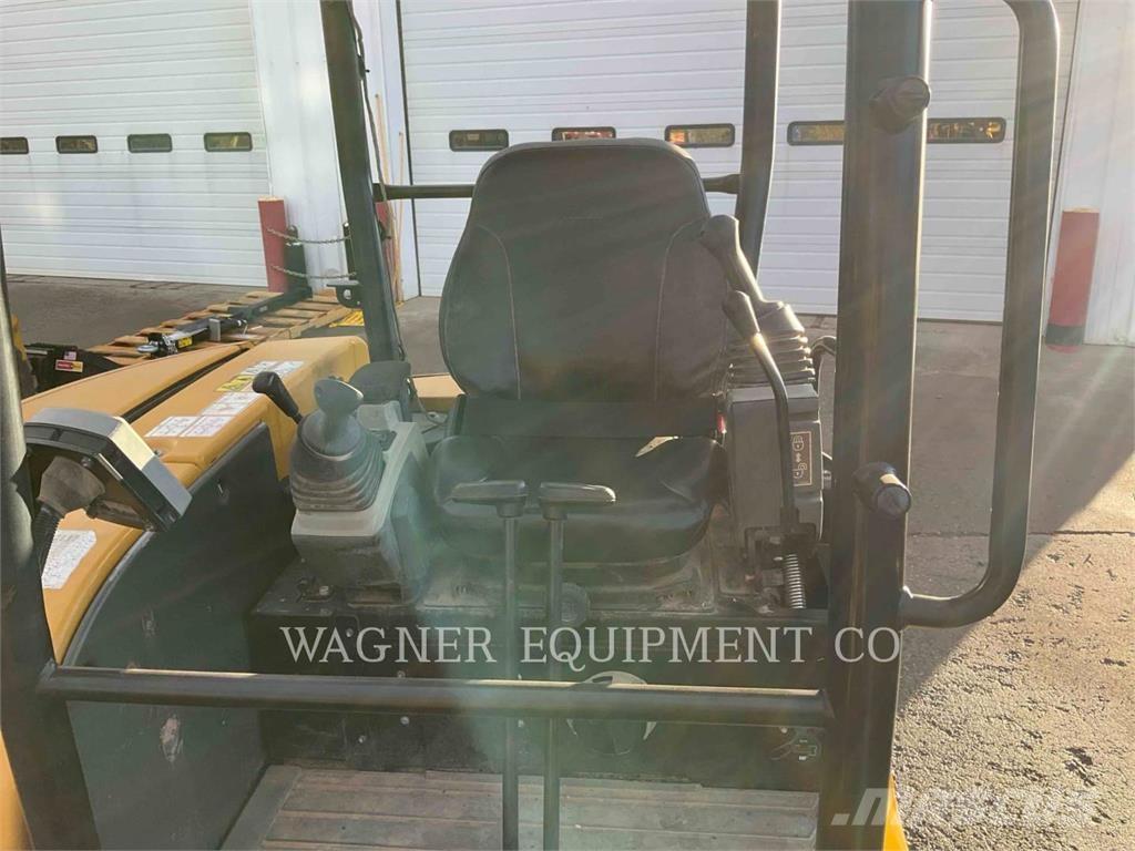 CAT 303.5E2 Excavatoare pe șenile
