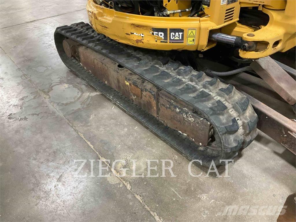 CAT 303C Excavatoare pe șenile
