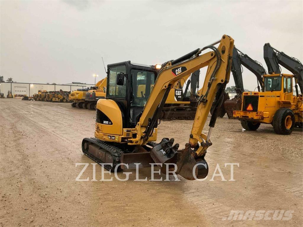 CAT 303C Excavatoare pe șenile
