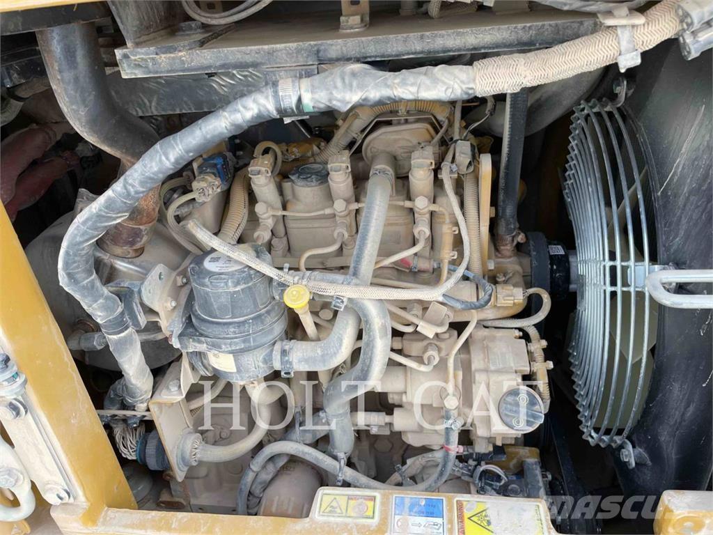 CAT 304 Excavatoare pe șenile
