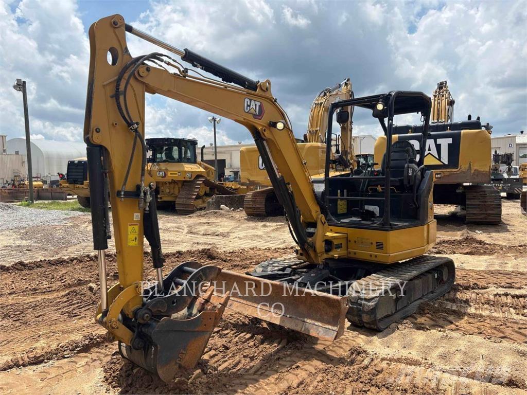 CAT 304 Excavatoare pe șenile
