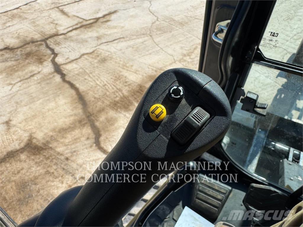 CAT 304 Excavatoare pe șenile
