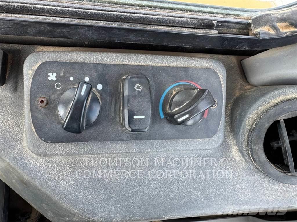 CAT 304E2 Excavatoare pe șenile
