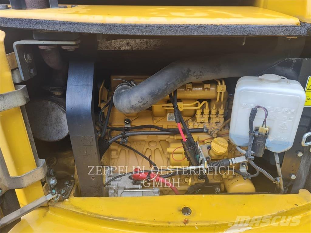 CAT 305.5E2CR Excavatoare pe șenile
