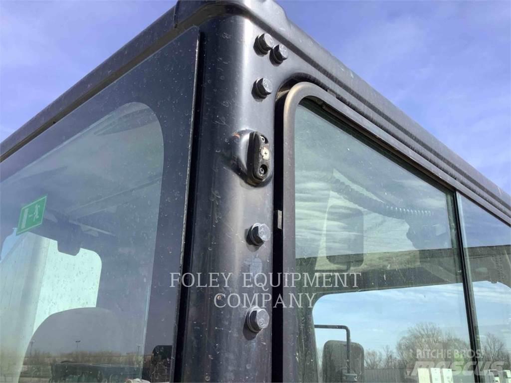CAT 305ECR Excavatoare pe șenile
