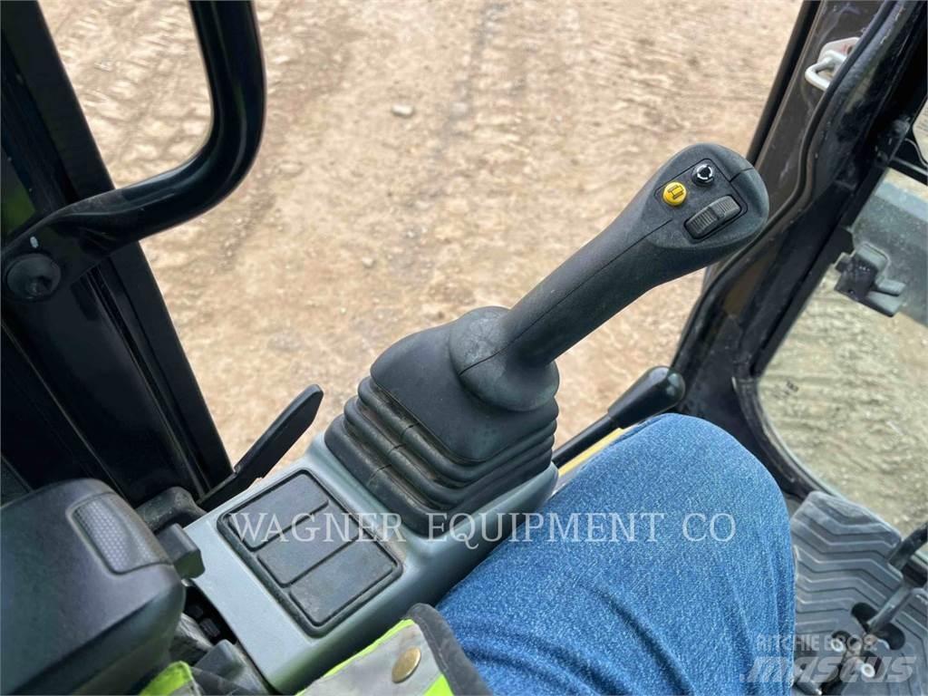 CAT 306 Excavatoare pe șenile
