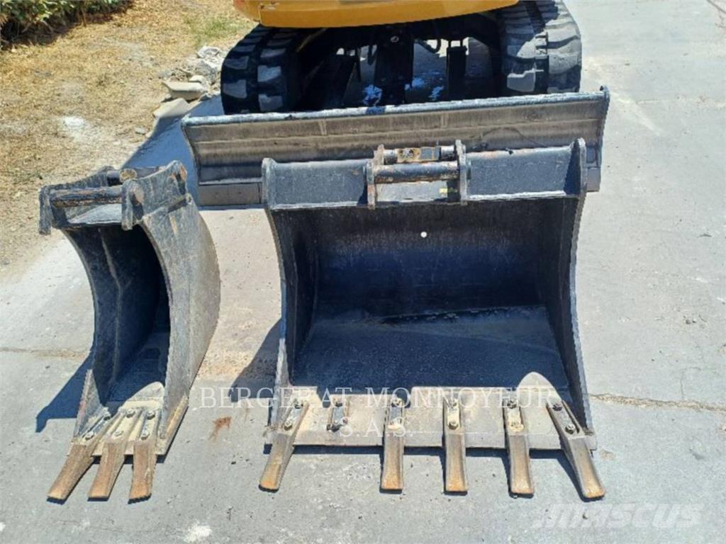 CAT 306 CR Excavatoare pe șenile
