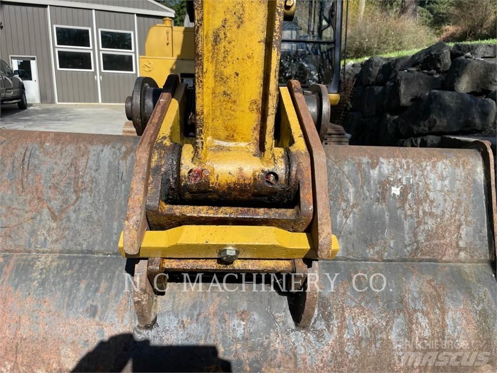 CAT 307 Excavatoare pe șenile

