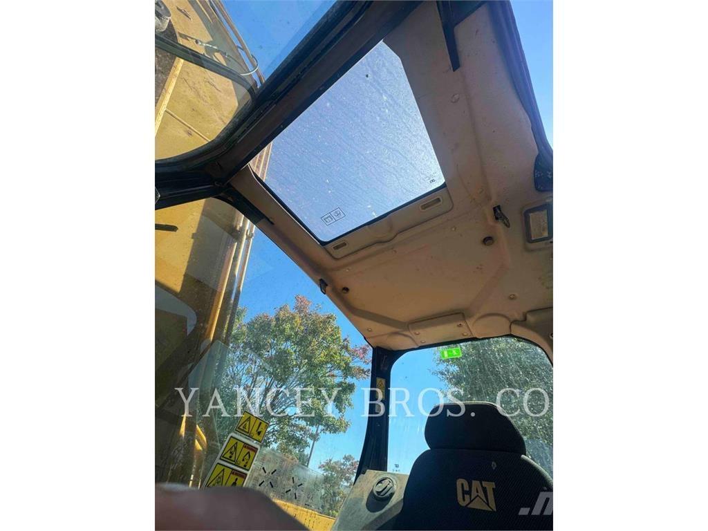 CAT 31007 Excavatoare pe șenile
