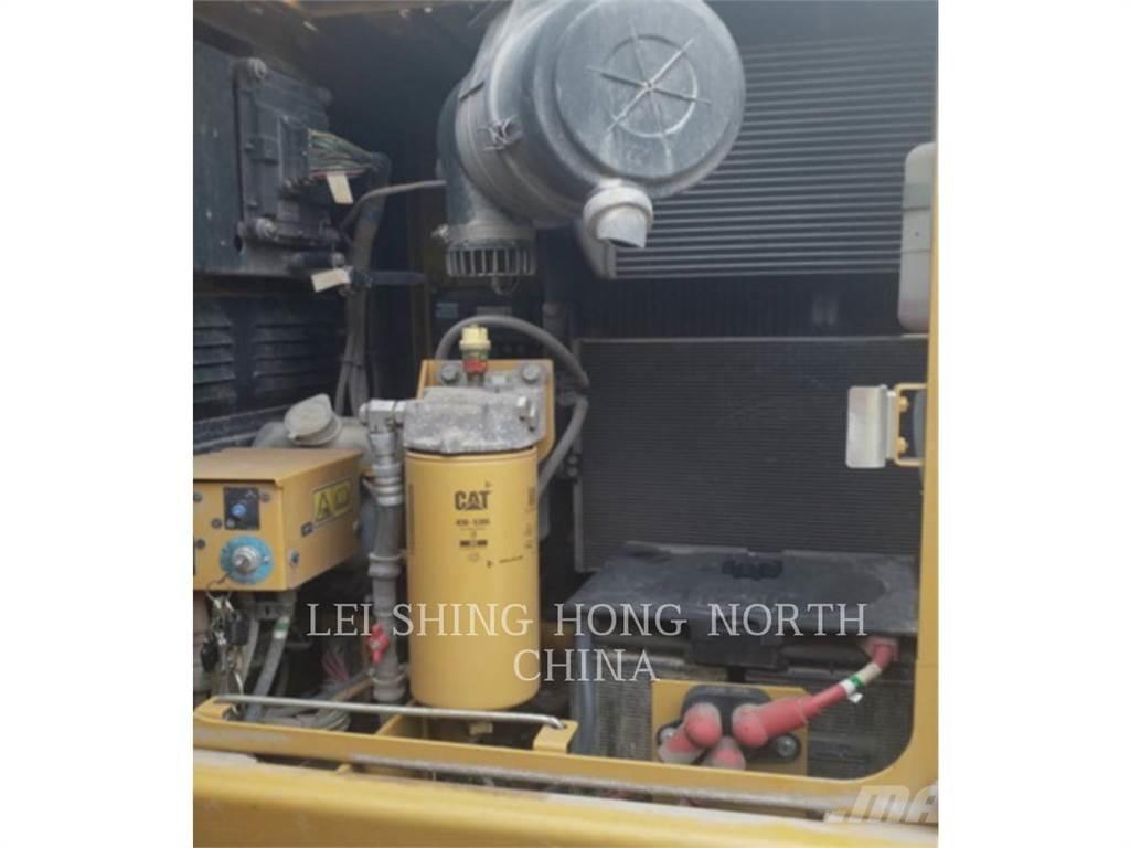 CAT 313D2GC Excavatoare pe șenile
