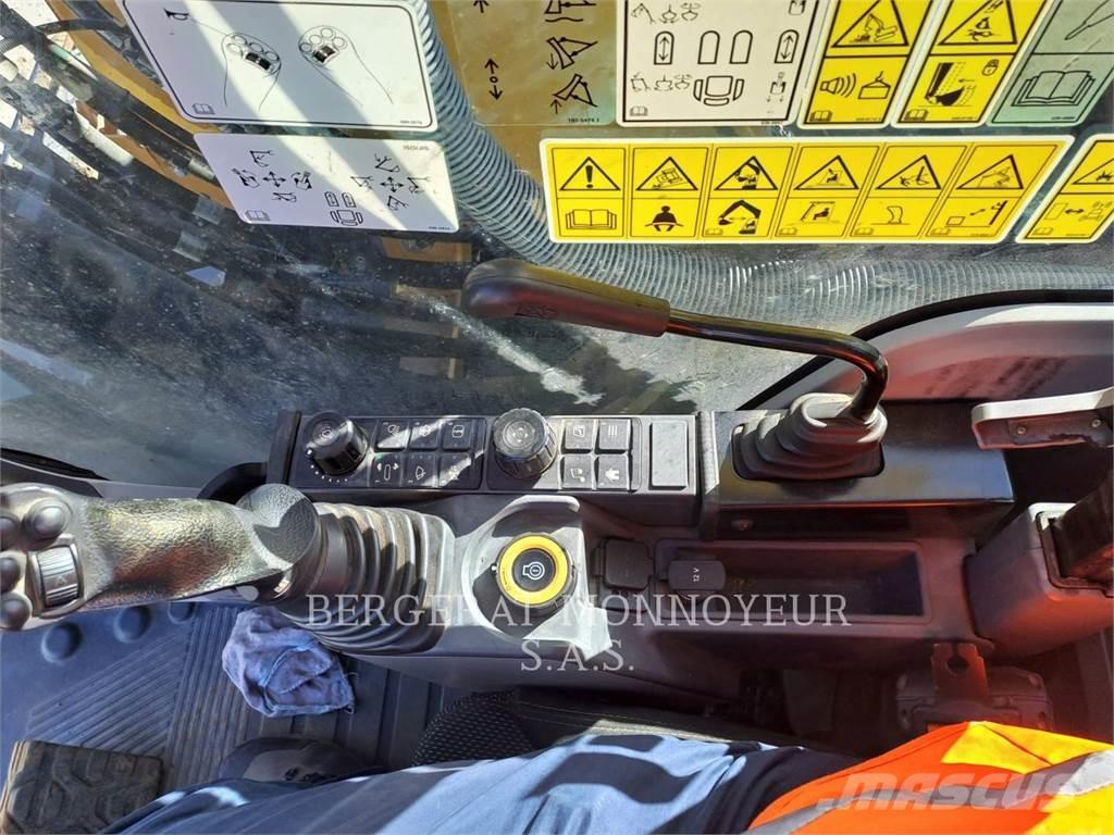 CAT 315 Excavatoare pe șenile
