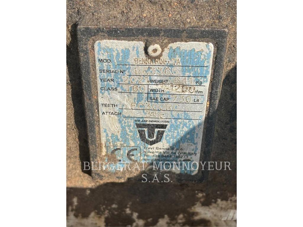 CAT 315 Excavatoare pe șenile
