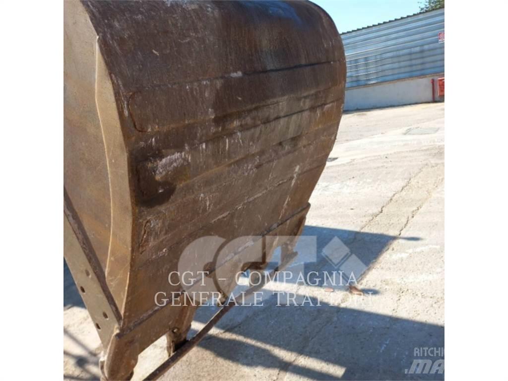 CAT 318F Excavatoare pe șenile
