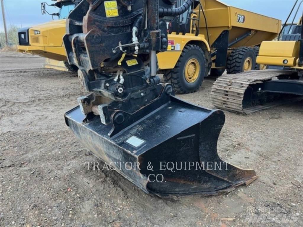 CAT 320 Excavatoare pe șenile
