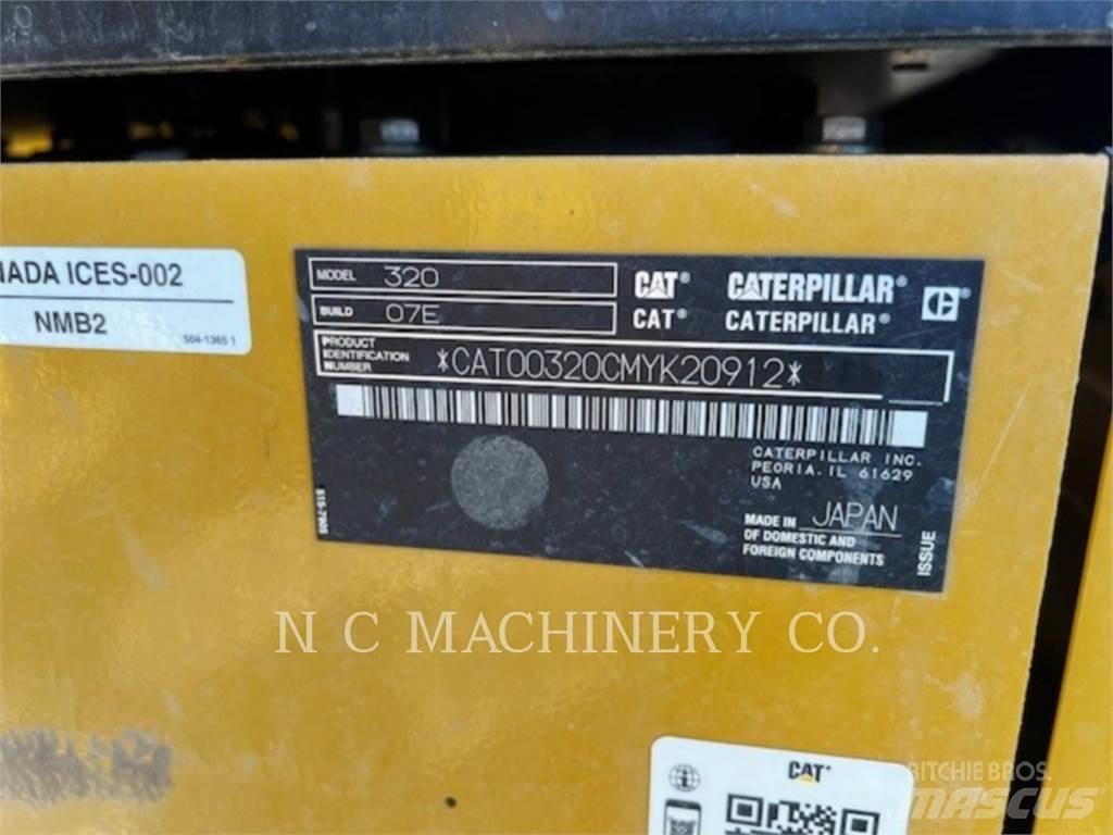 CAT 320 Excavatoare pe șenile
