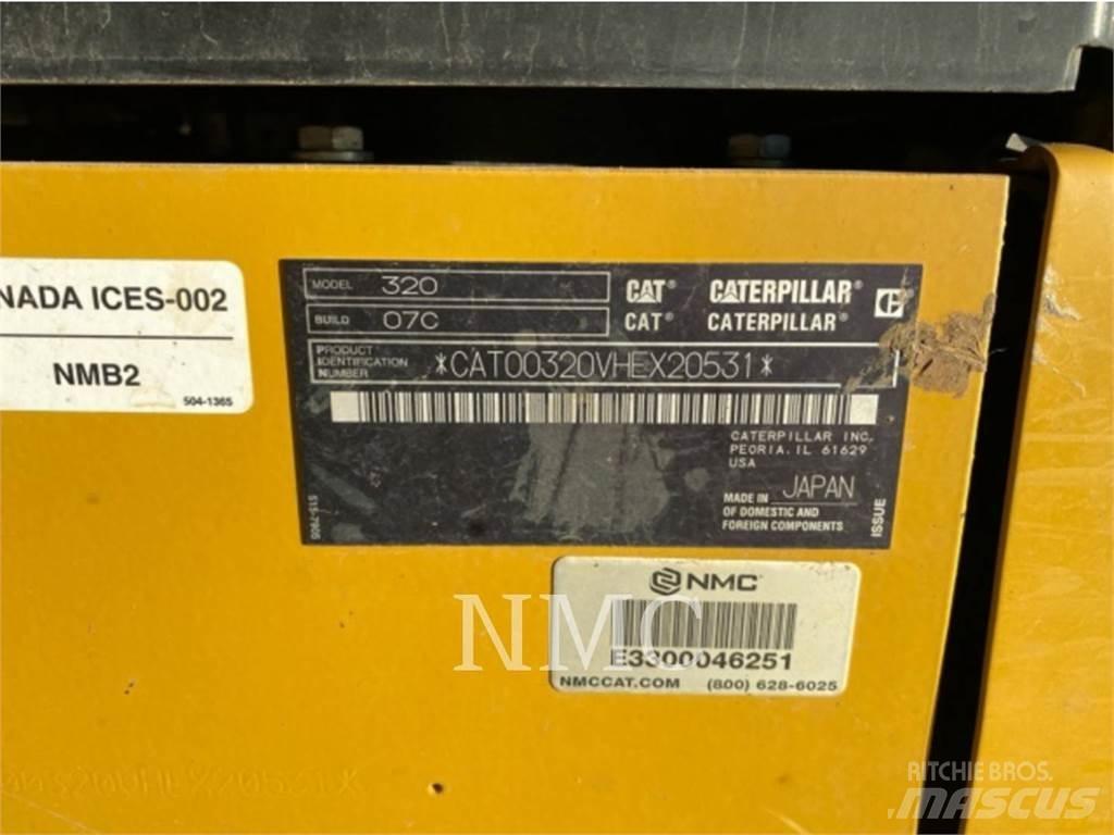 CAT 320 Excavatoare pe șenile
